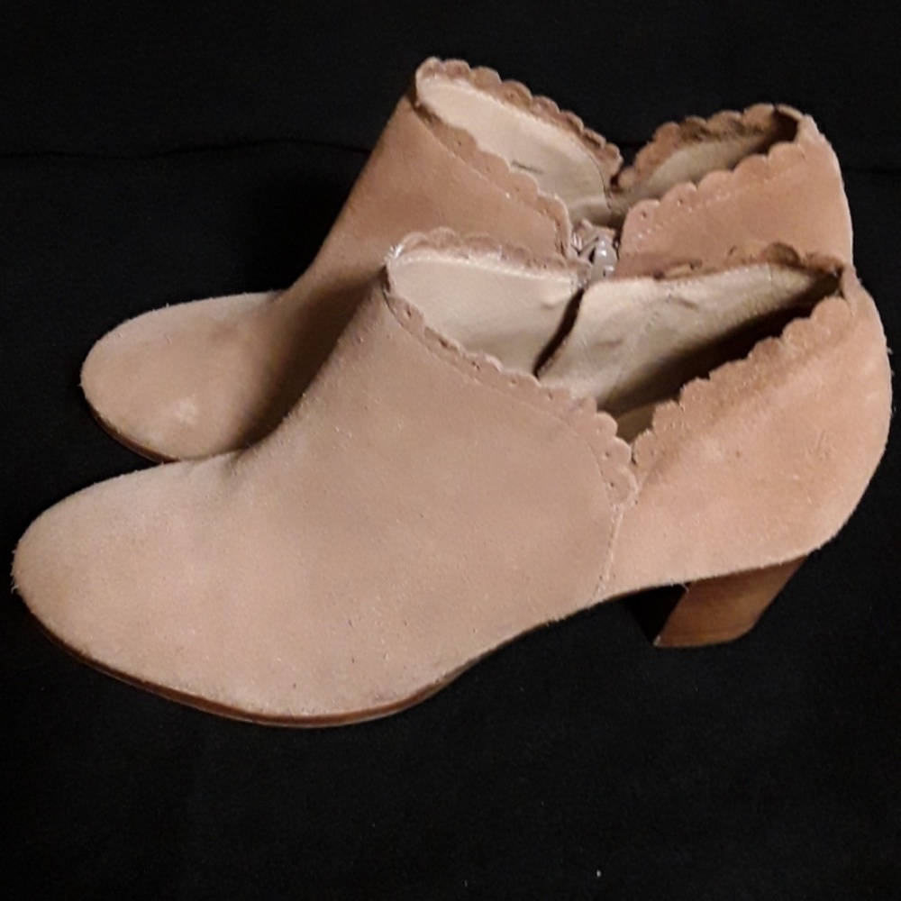 Jack Rogers 7.5M MARIANNE Suede Scalloped Boots Booties Shoes - Picture 4 of 8
